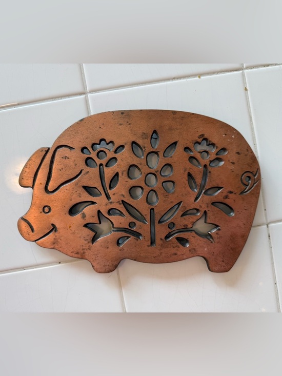 Other - Vintage Pig Copper Plated Cast Iron Pot Holder Trivet 1980’s Farmhouse Taiwan